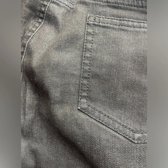 Lafayette 148 retail $500 -LIKE NEW size 6 straight leg jeans - Picture 6 of 8